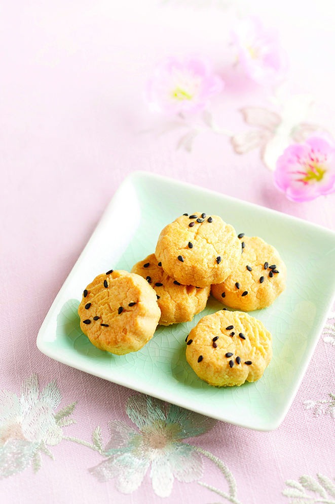Salted Egg Cookies - 咸蛋酥